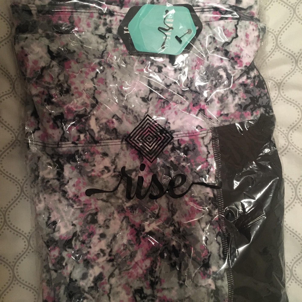 LuLaRoe Rise Brave leggings